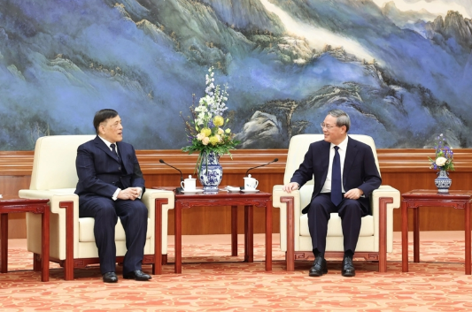 李强会见泰国国王哇集拉隆功