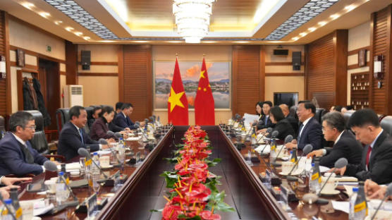 韩俊会见越南农业与环境部部长陈德胜并共同召开中越农业合作联合委员会第二次会议